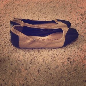 TOMS Ballet Flats